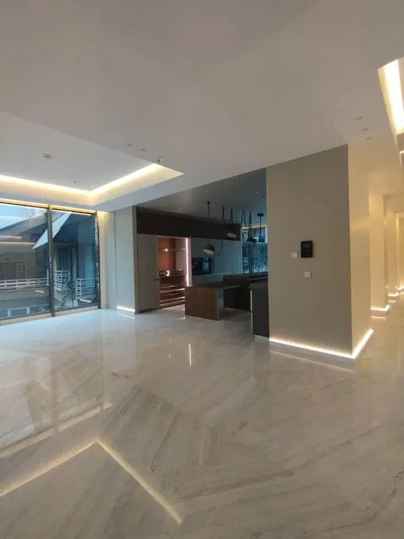 اجاره ۲۴۰ متر لوکس در تاپ‌لوکیشن هروی واحد هوشمند