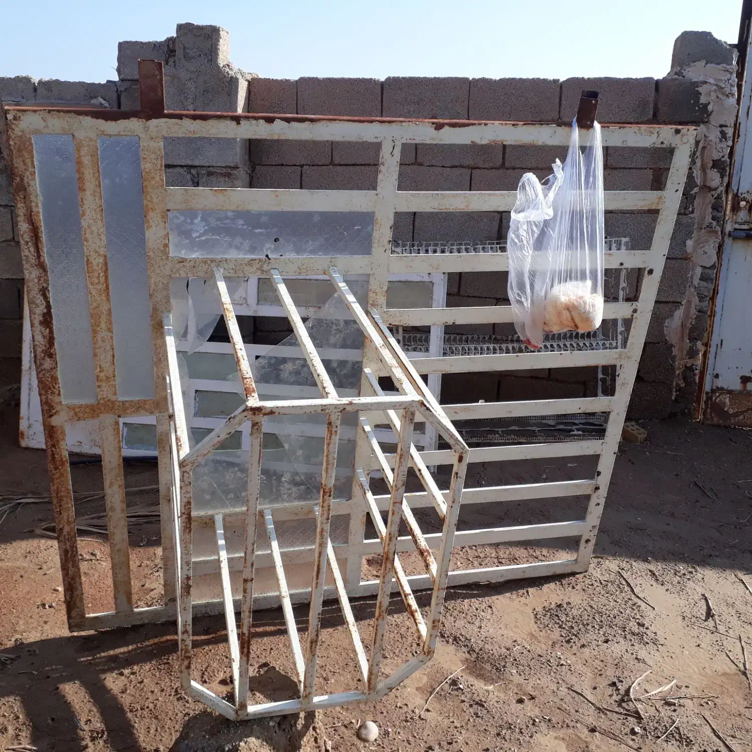 در و پنجره مخزن|حراج|امیدیه, |دیوار