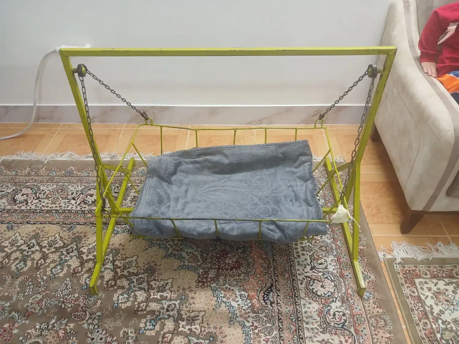 گهواره اهنی محکم|اسباب و اثاث بچه|بجنورد, |دیوار