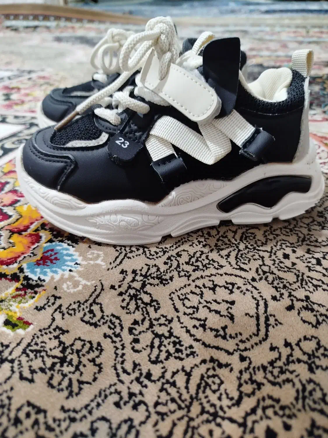 کفش بچگانه|کفش و لباس بچه|مشهد, رده|دیوار