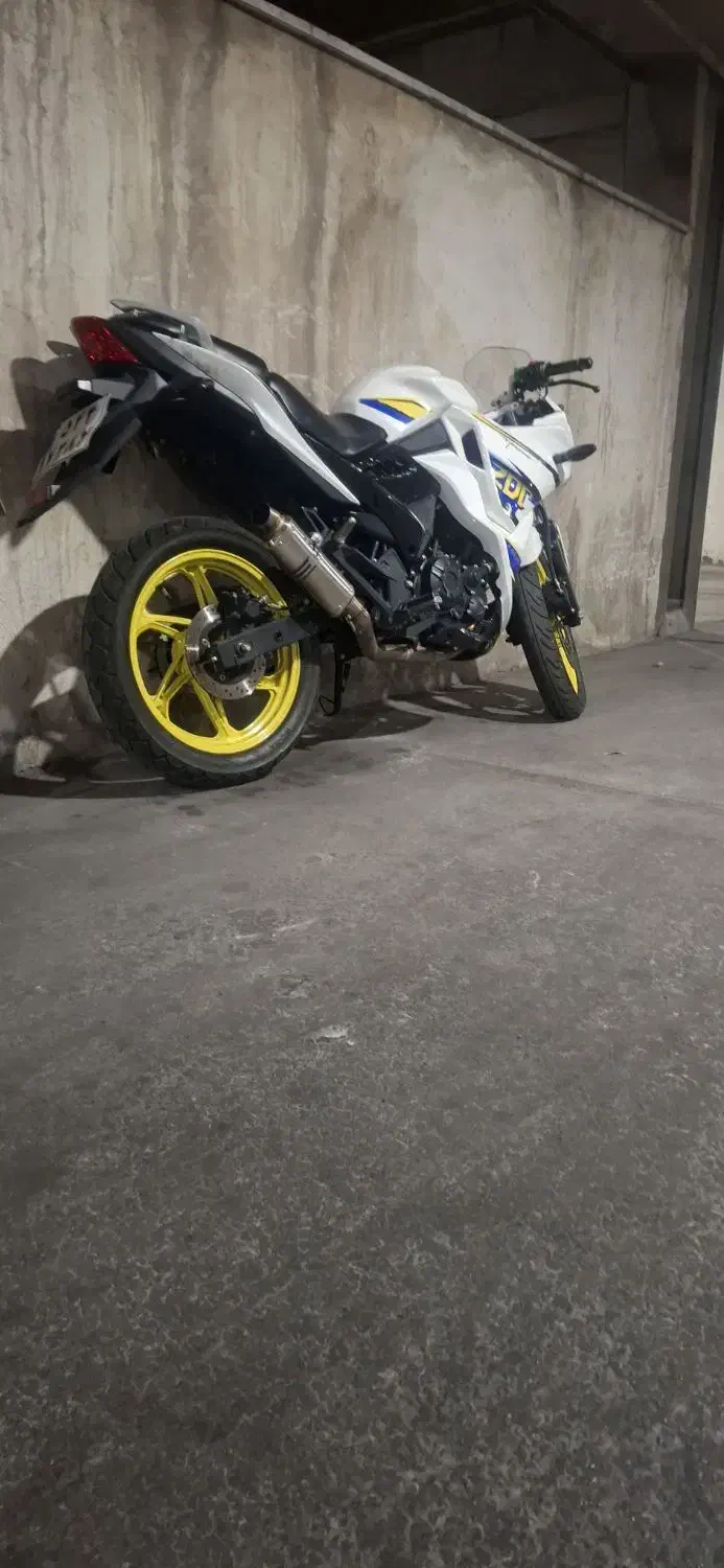 مگلی ۲۰۰R|موتورسیکلت|ری, سیزده آبان|دیوار