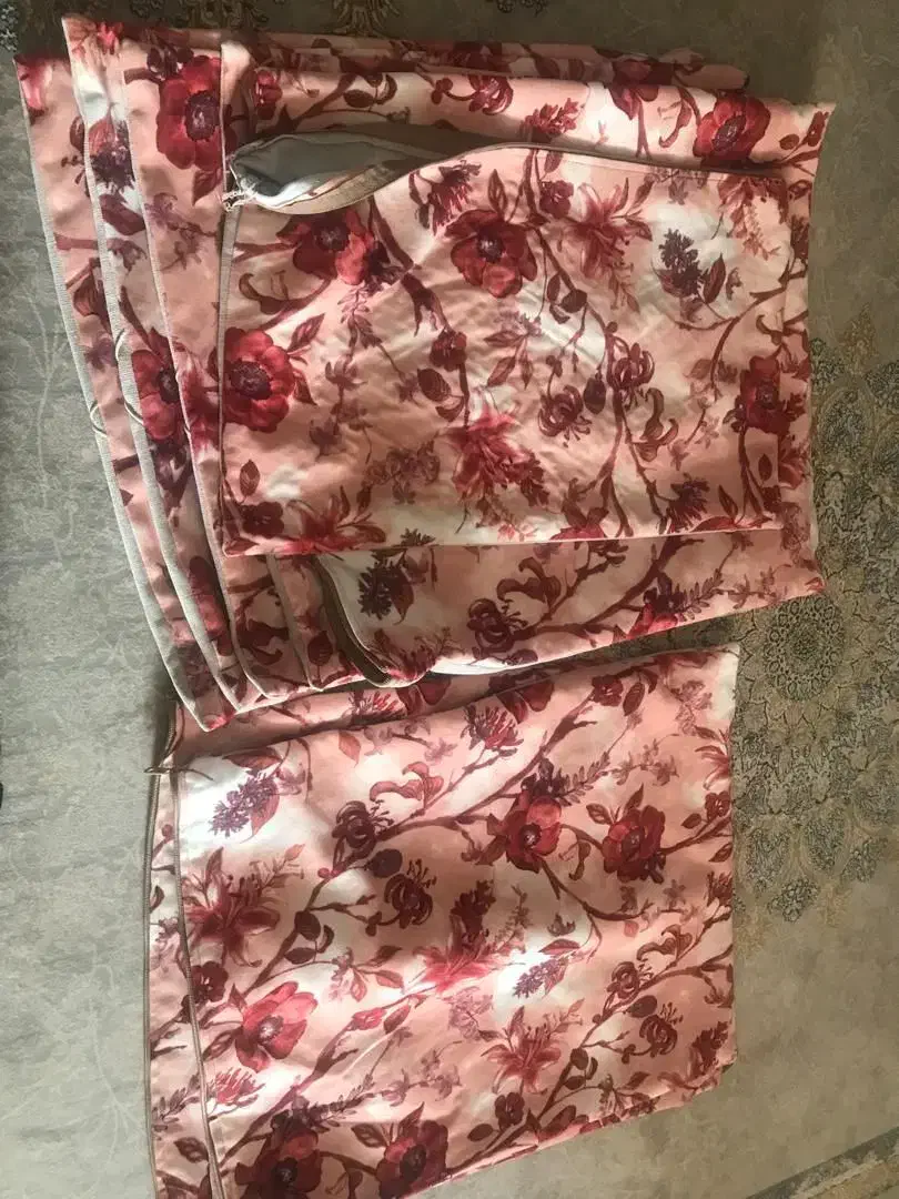 روبالشتی ۱۰عدد|رختخواب، بالش، پتو|ماهدشت, |دیوار