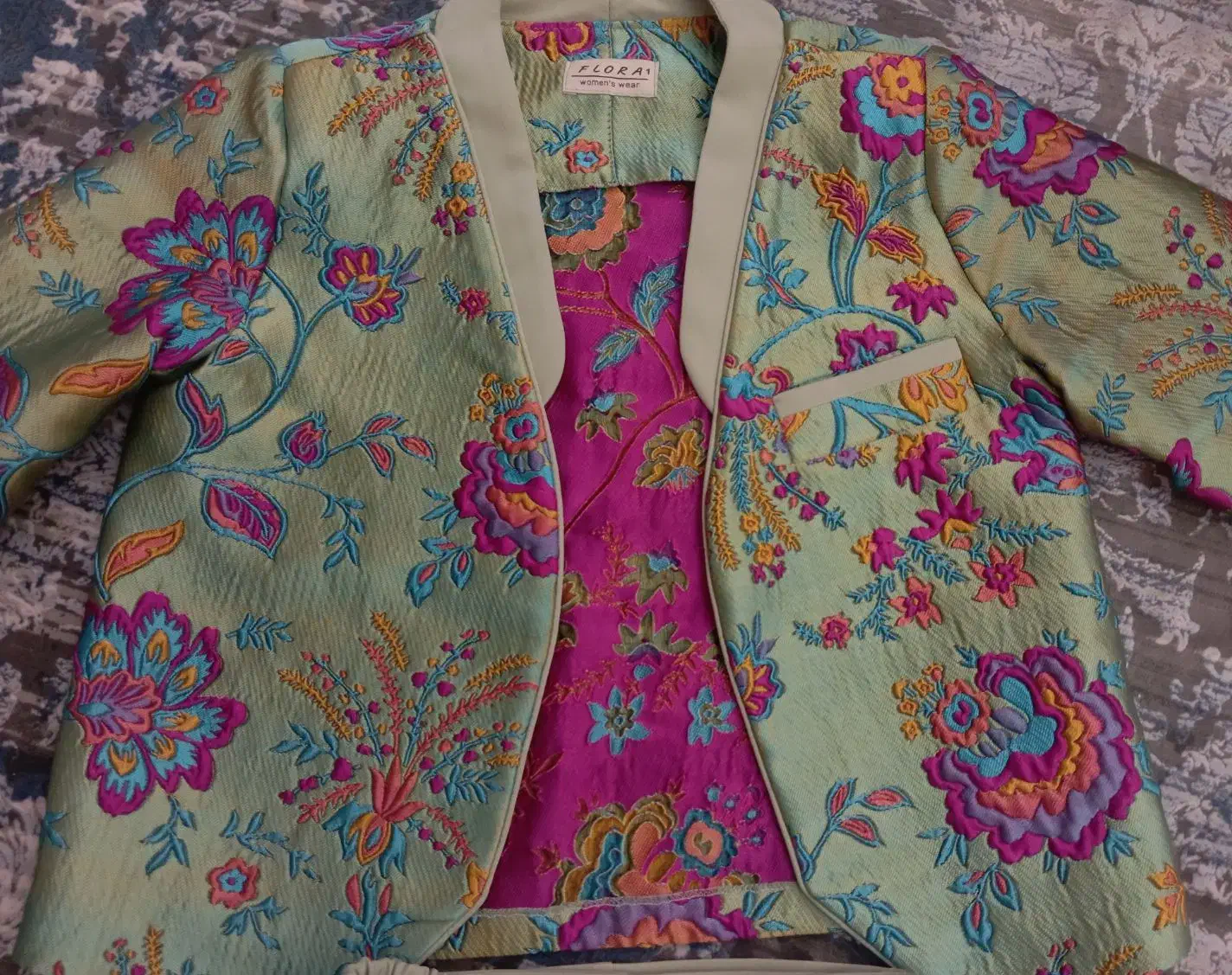 کت شلوار کاملا نو اصلا پوشیده نشده|لباس|کرج, فاز ۱ مهرشهر|دیوار