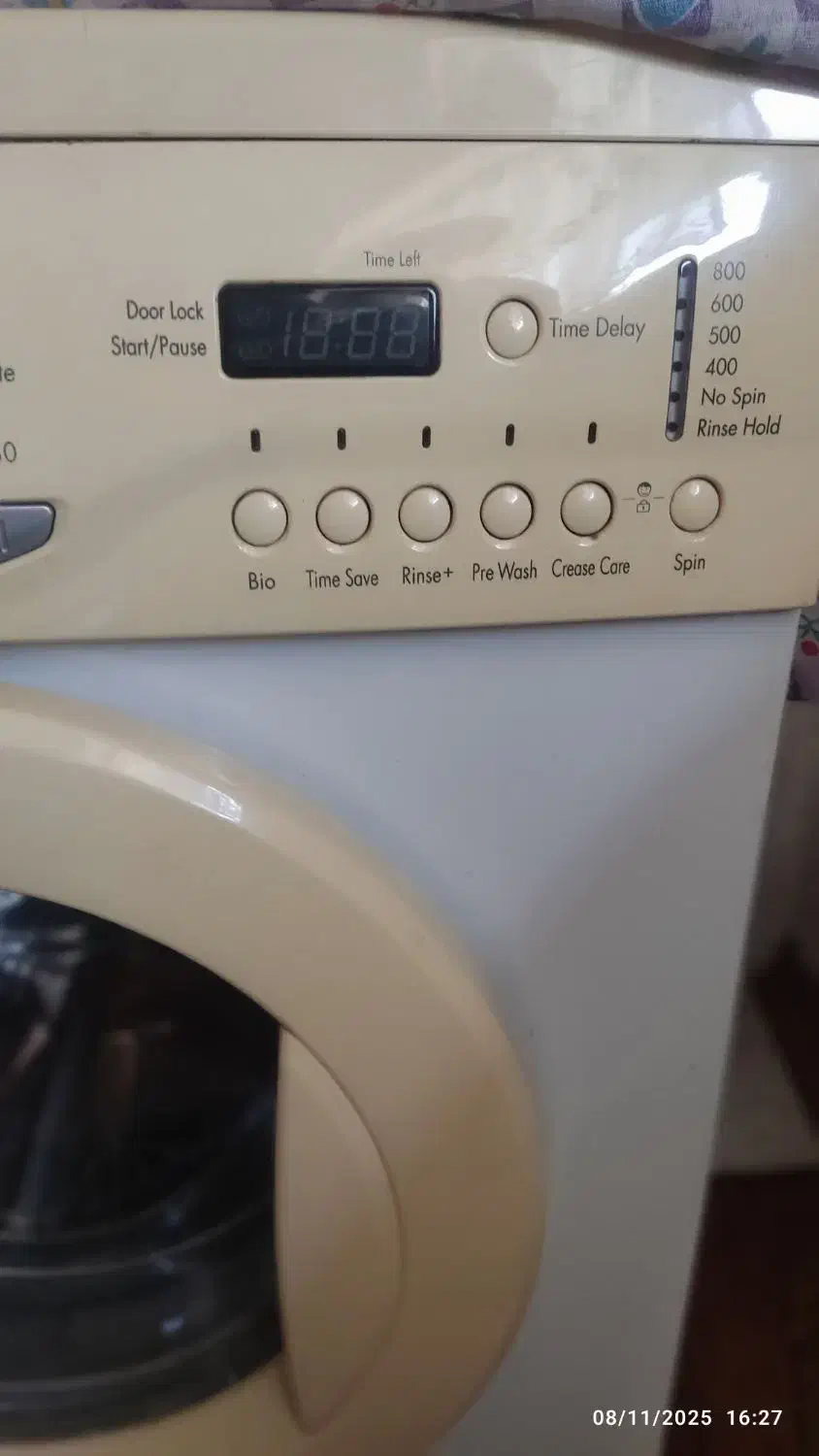 لباسشویی ۷ کیلویی الجی|ماشین لباسشویی و خشک‌کن لباس|رشت, بالاکویه|دیوار