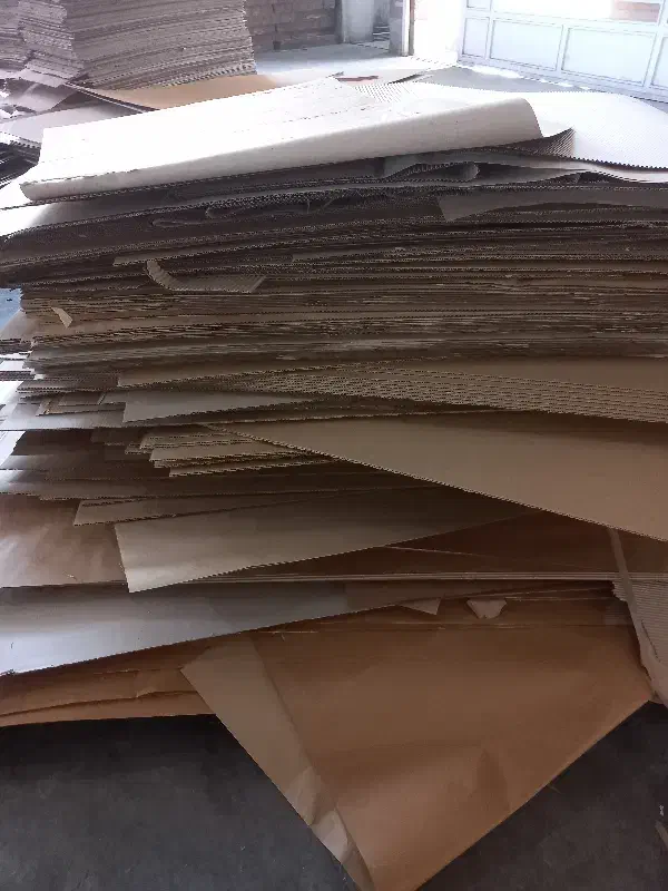 کارتن و کاغذ با بالاترین قیمت در محل شما|حراج|نسیمشهر, |دیوار