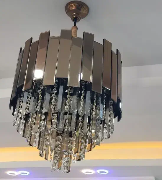 لوستر کریستالی شامپاینی در حد نو ۵۵ سانت ۱۰ شاخه|لوستر و چراغ آویز|پرند, فاز ۳|دیوار