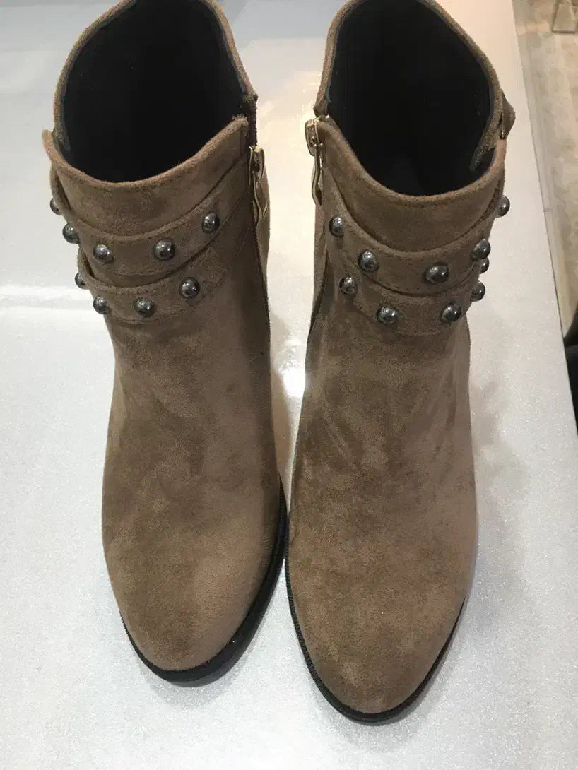 کفش نیم بوت|کیف، کفش، کمربند|اصفهان, شیخ طوسی|دیوار