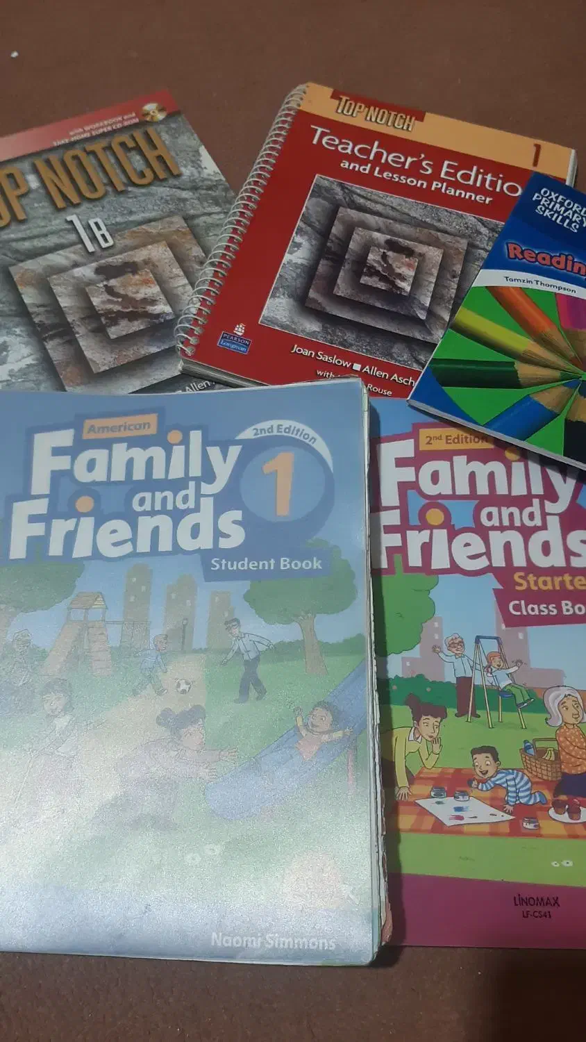 یه سری کتاب زبان  آموزشگاه|کتاب و مجله آموزشی|ساوه, |دیوار