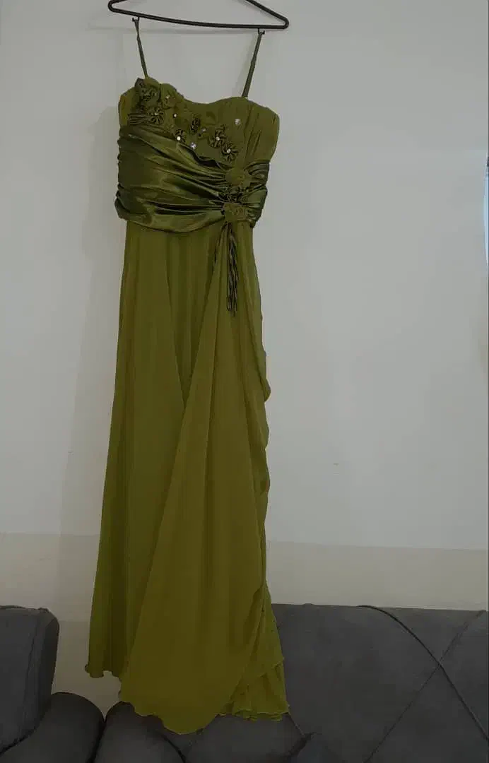 لباس مجلسی|لباس|فسا, |دیوار