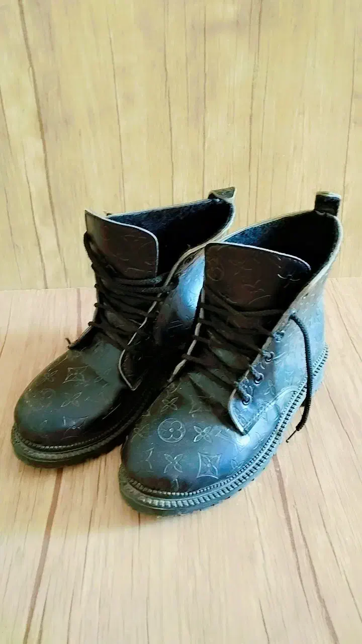 فروش چند جفت کفش بچگانه|کفش و لباس بچه|فسا, |دیوار