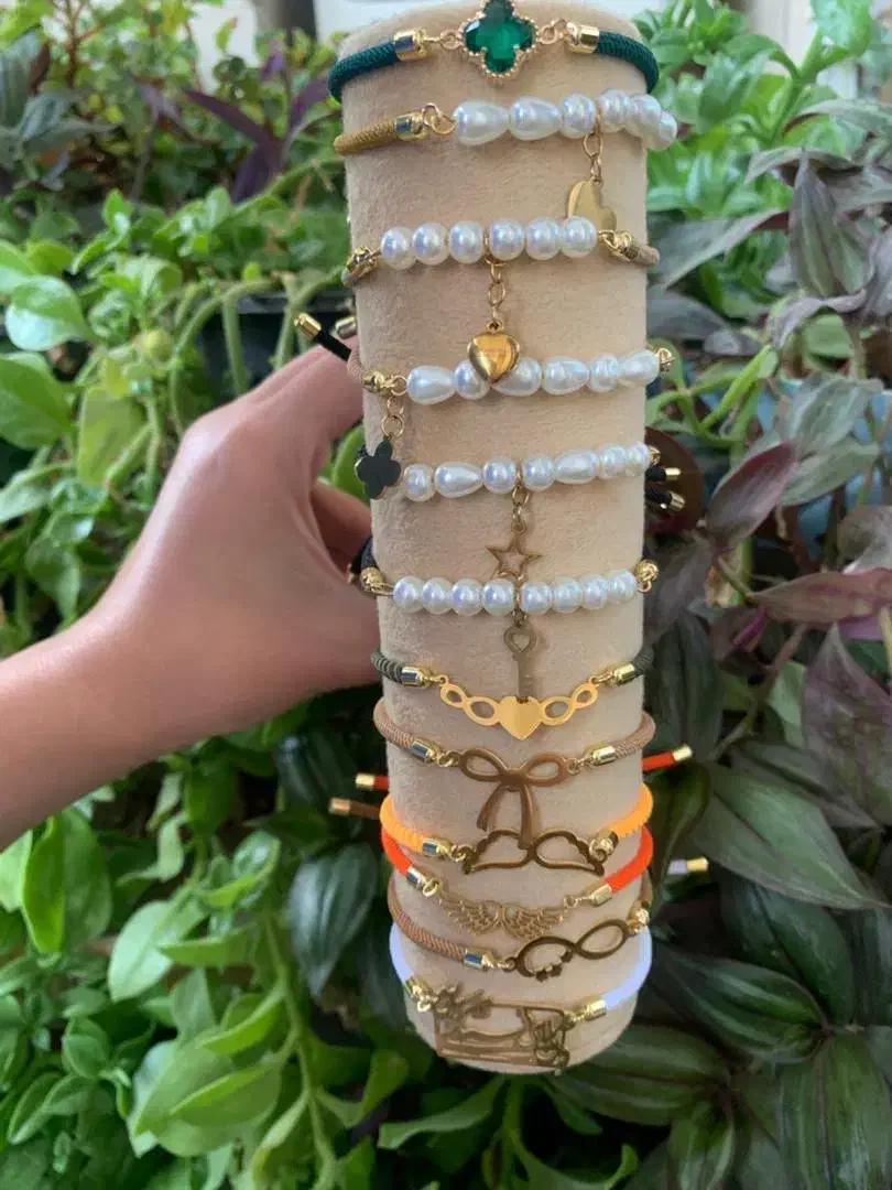 دستبند آسانسوری بدلیجات|بدلیجات|اندیشه, اندیشه فاز ۱|دیوار