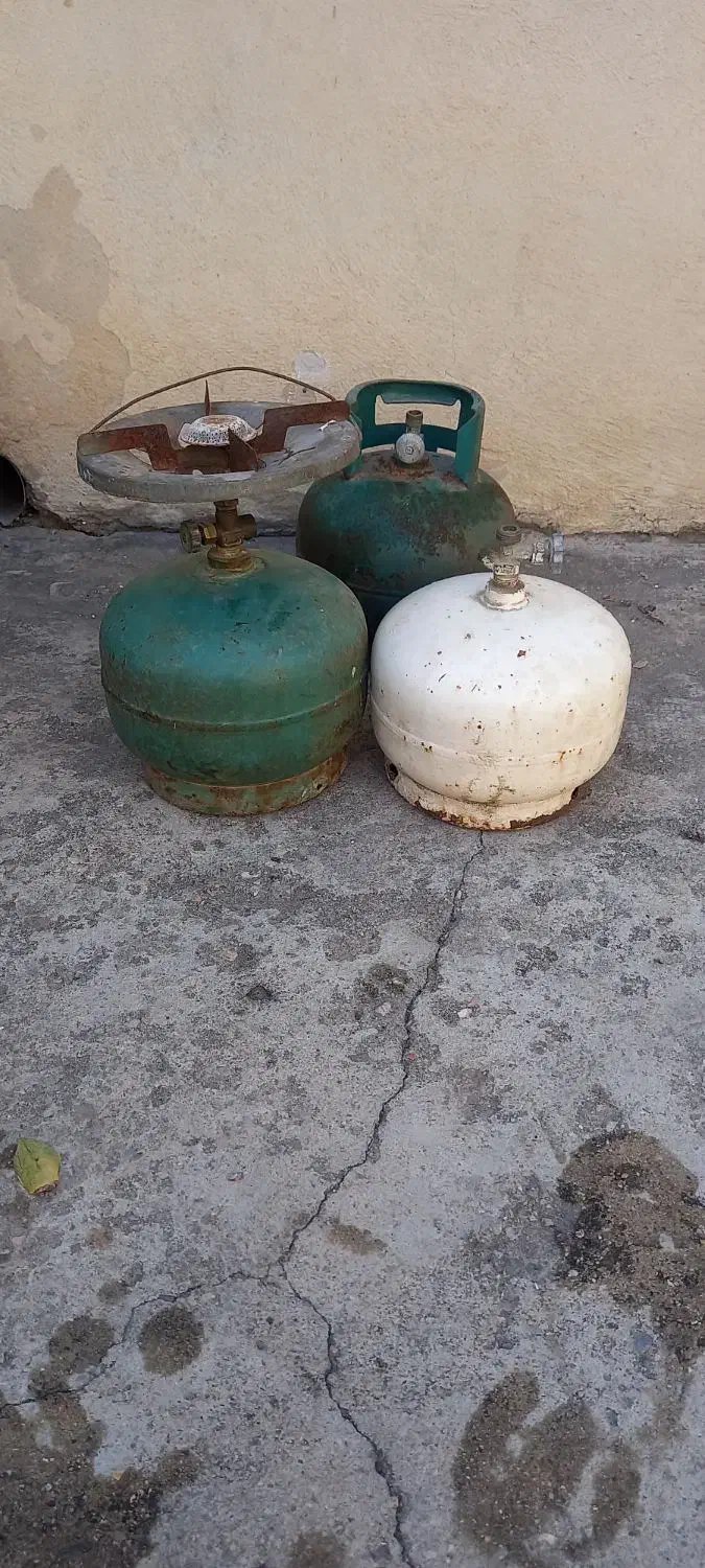 فروش فوری کپسول گاز و۲عدد پیک نیک بفروش میرسد|اجاق گاز و لوازم برقی پختوپز|شاهین دژ, |دیوار