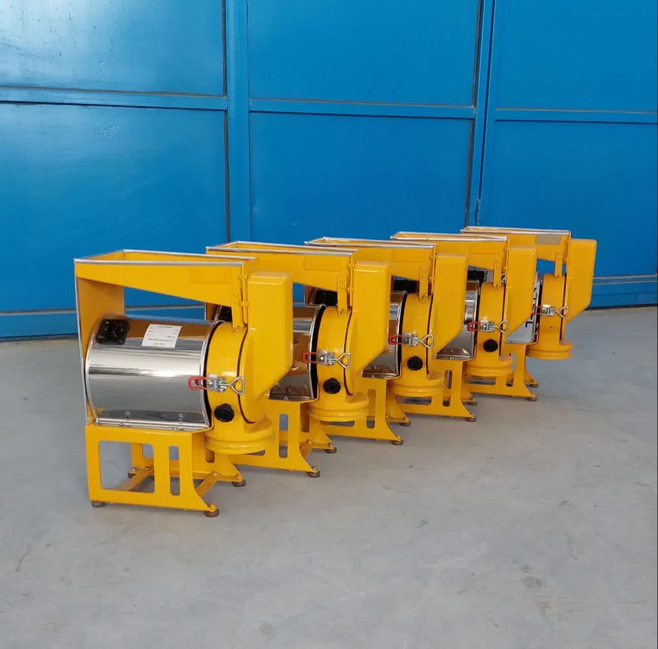 آسیاب مینی بوش رومیزی ۳ اسب ۳۰۰۰۰دور|ماشینآلات صنعتی|اصفهان, تیران|دیوار