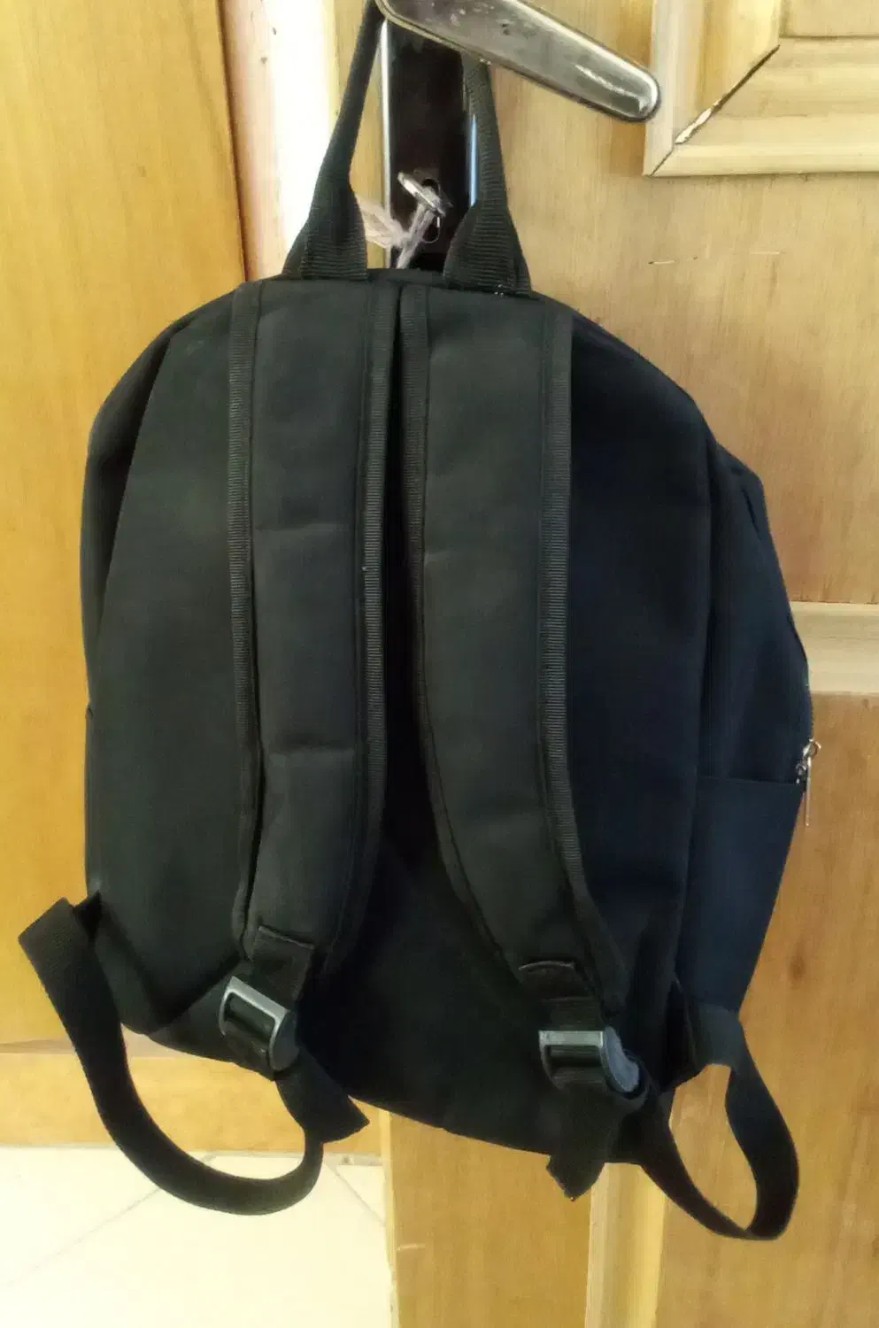 کوله پشتی|کیف، کفش، کمربند|شیروان (خراسان), |دیوار