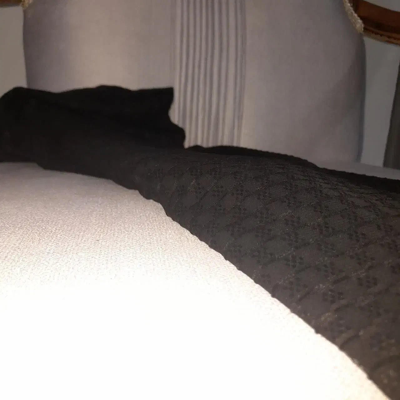 یک قواره پارچه چادر مشکی طرح دار|لباس|صفادشت, |دیوار