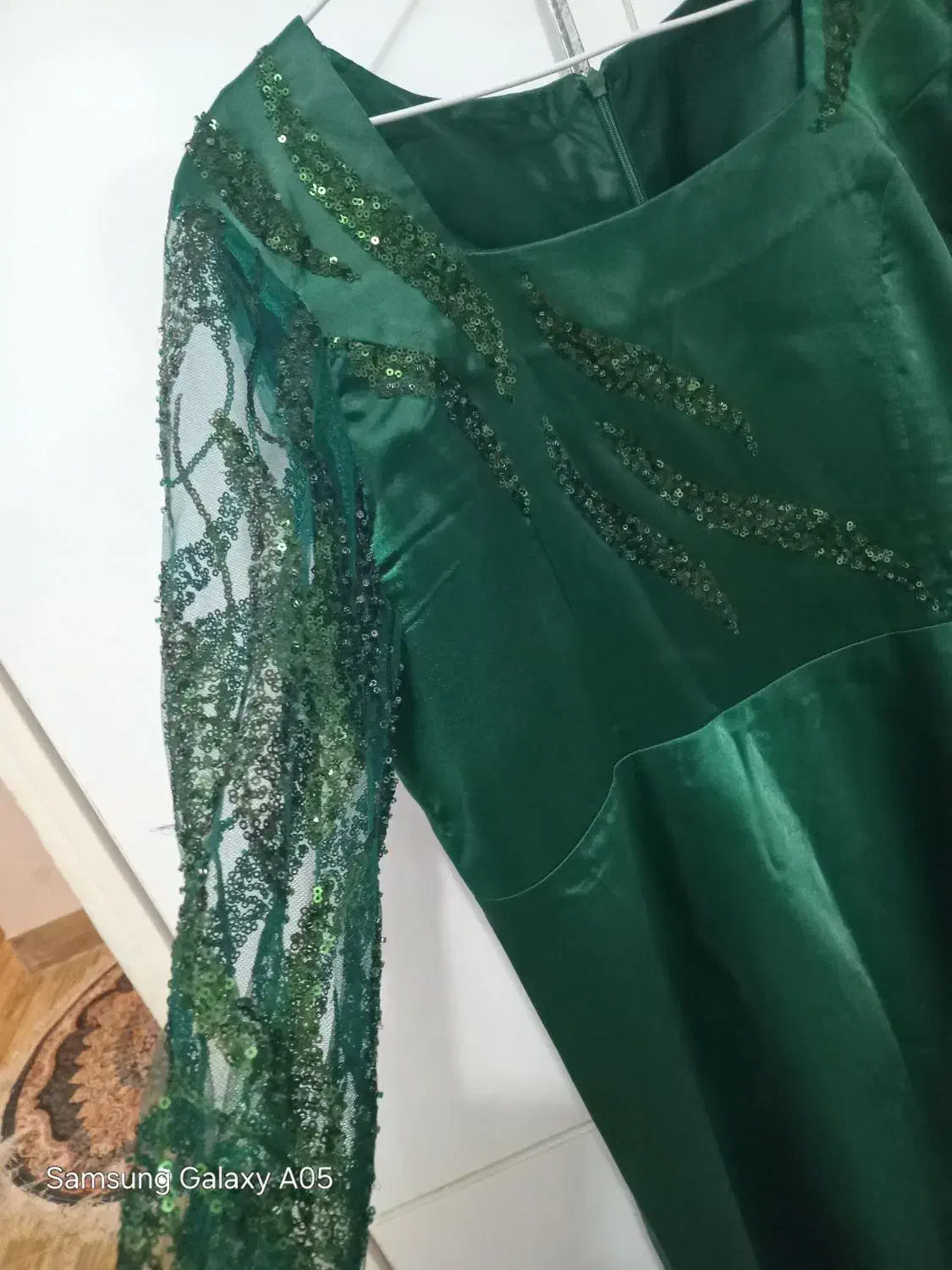 لباس شب|لباس|رشت, لاکان شهر|دیوار