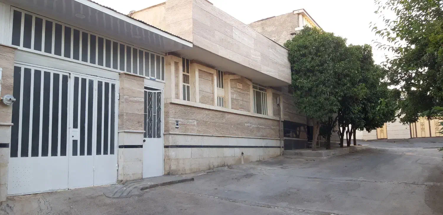 وبلایی ۳۰۰متر سه خوابه|فروش خانه و ویلا|شیراز, تل حسین‌آباد|دیوار