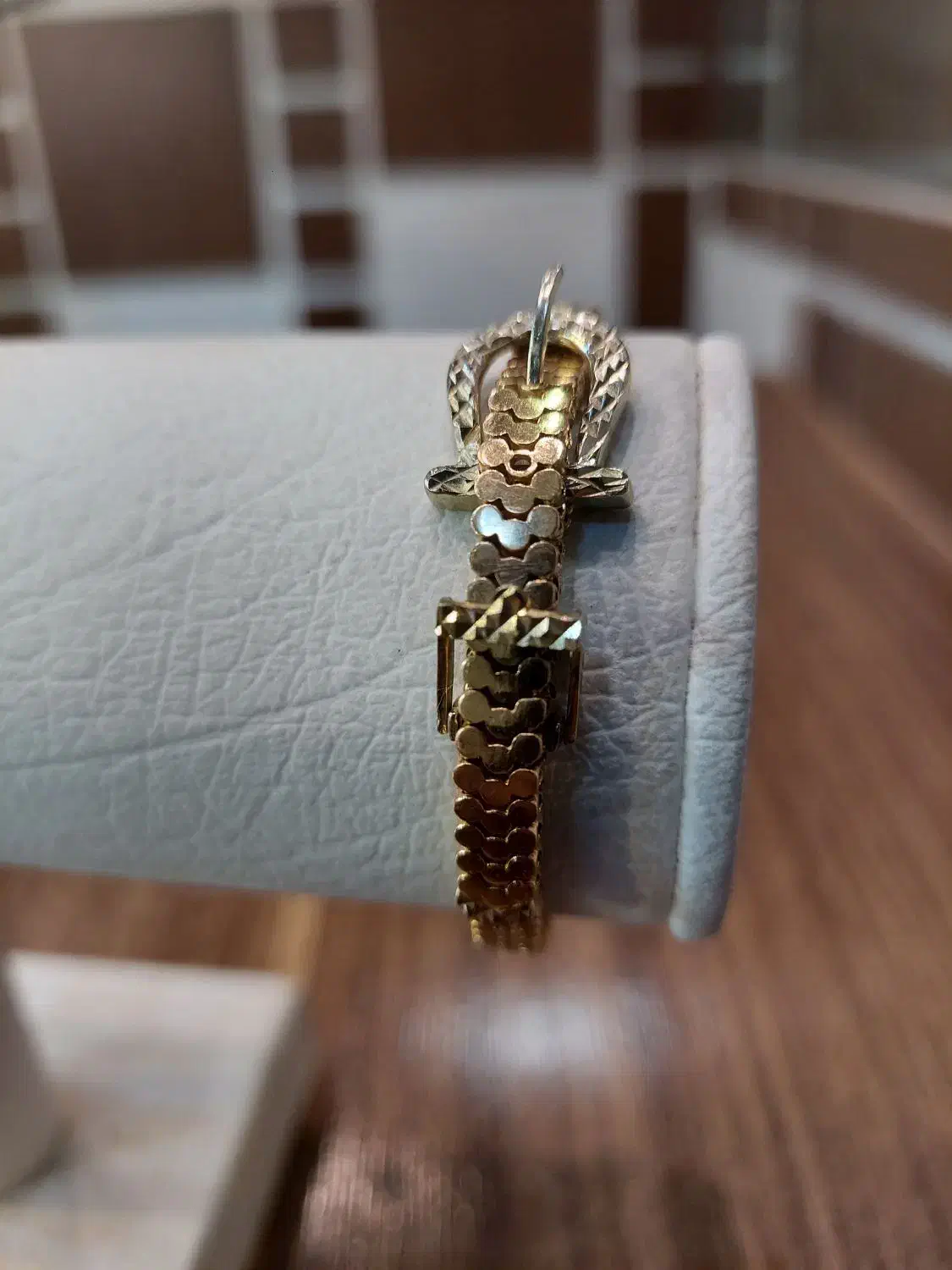 طلای دست دوم|جواهرات|قروه, |دیوار