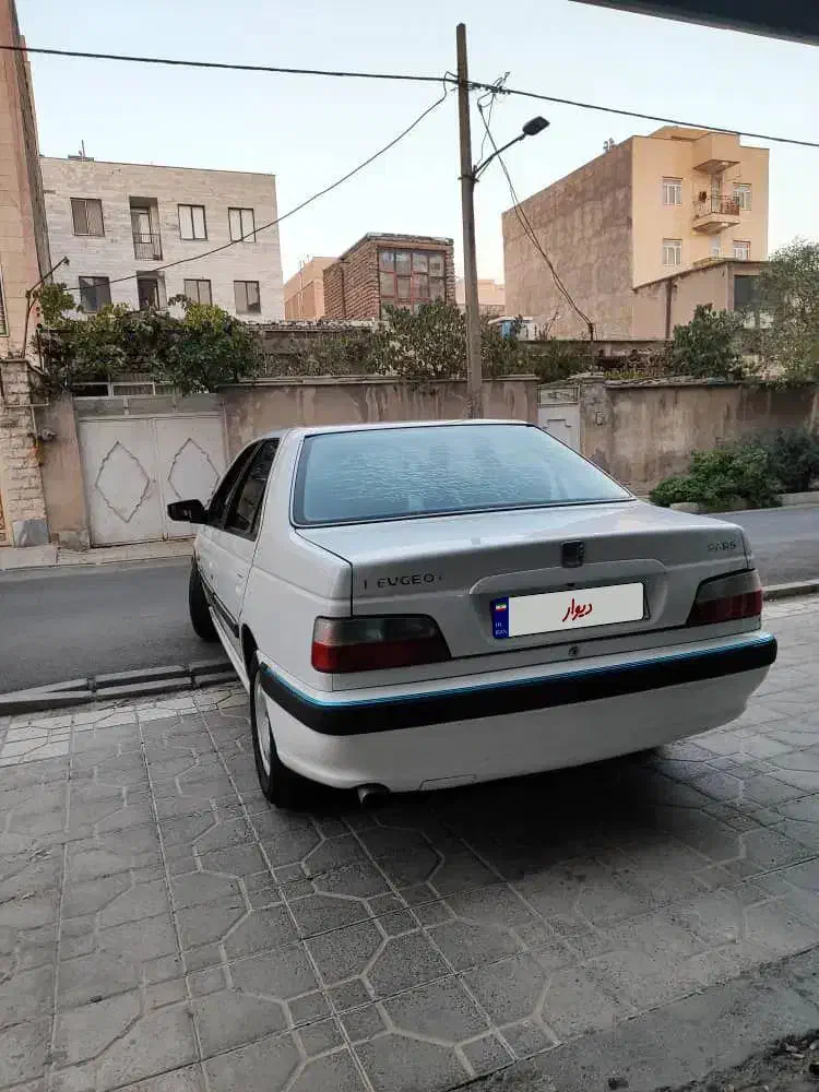 فروش فوری|خودرو سواری و وانت|تویسرکان, |دیوار