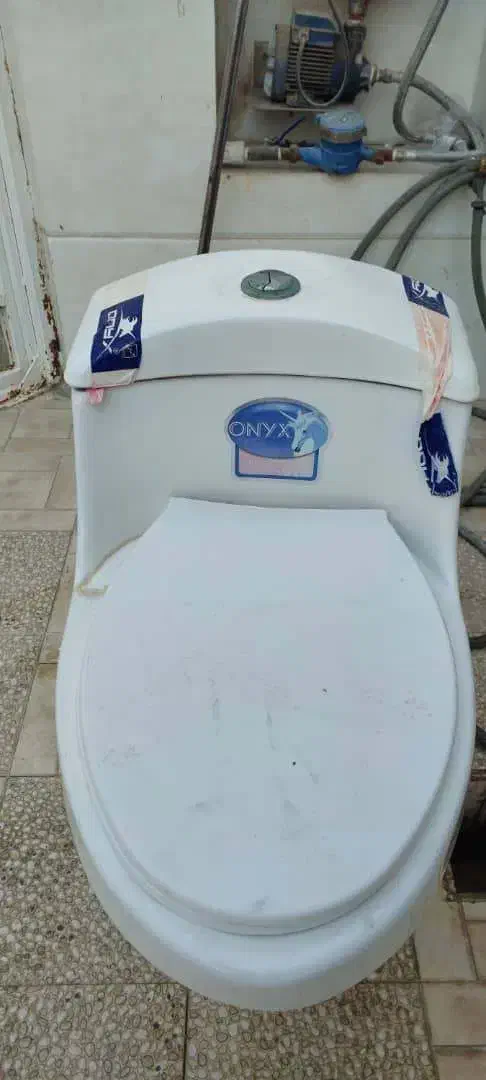 توالت فرنگی نو تمیز اصلا استفاده نشده|لوازم سرویس بهداشتی|رامهرمز, |دیوار