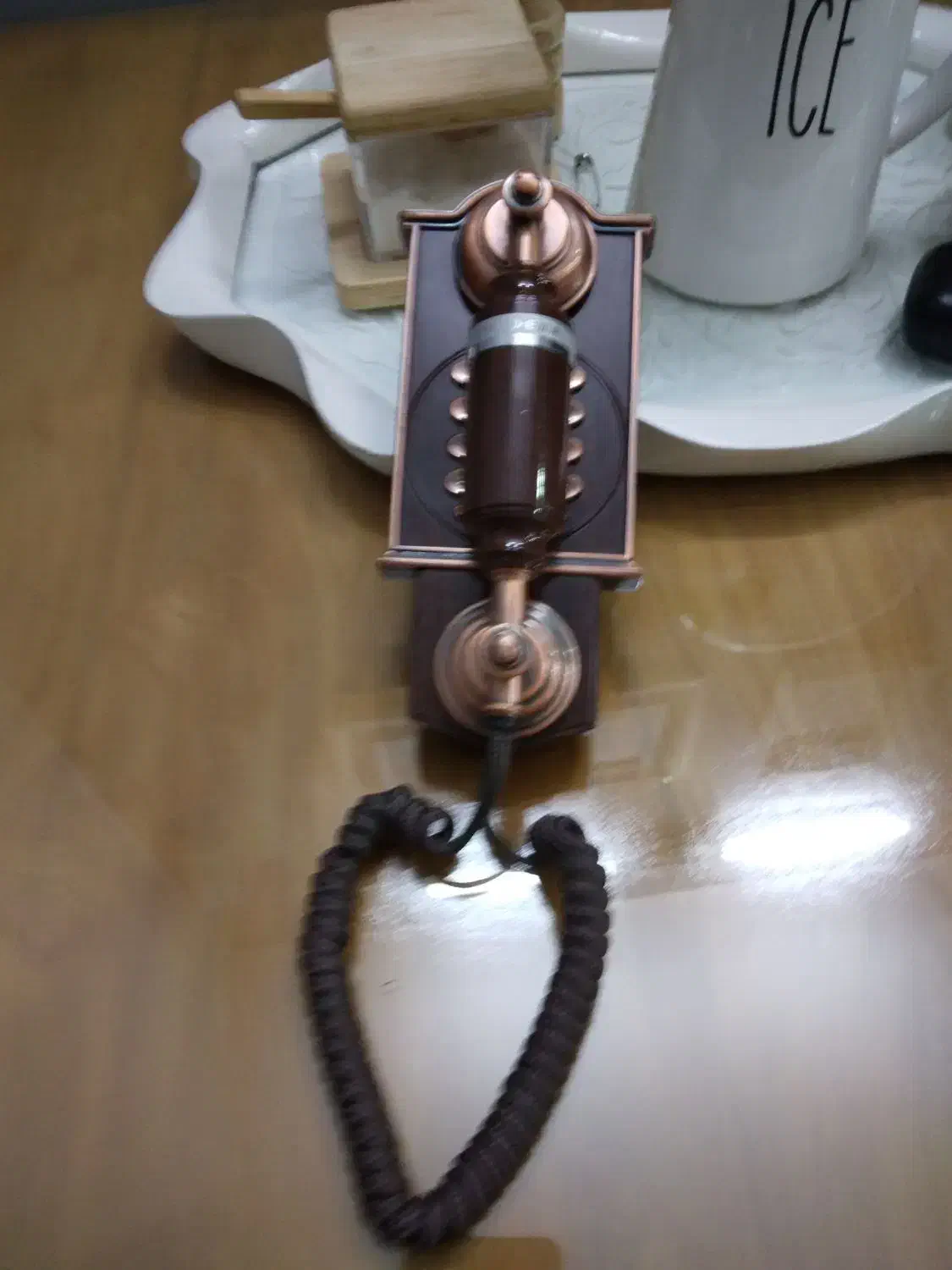 تلفن قدیمی|کلکسیون اشیاء عتیقه|تهران, دبستان|دیوار