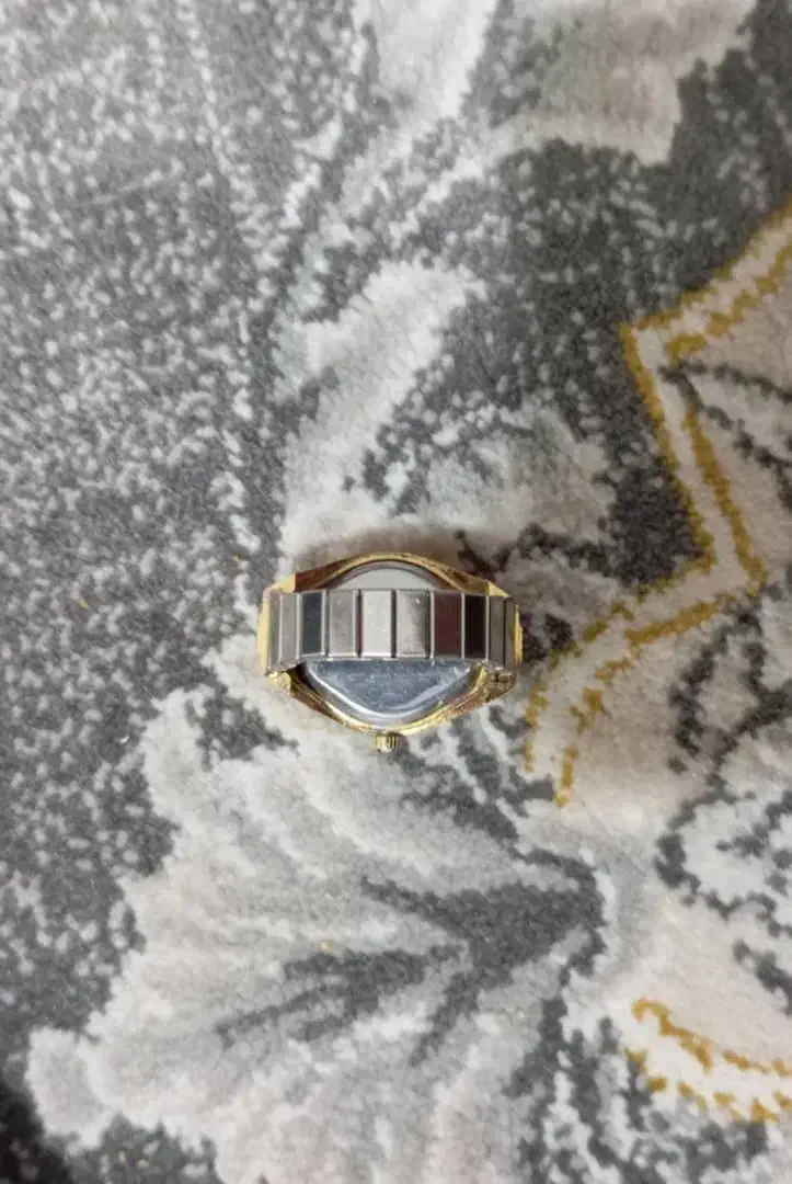 ساعت انگشتری|ساعت|مشهد, چهاربرج|دیوار