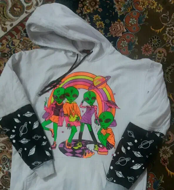 هودی|لباس|سبزوار, کوی بهار|دیوار