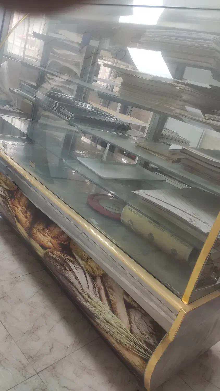 ویترین نان و شیرینی دو متری پنج طبقه|فروشگاه و مغازه|سنندج, |دیوار