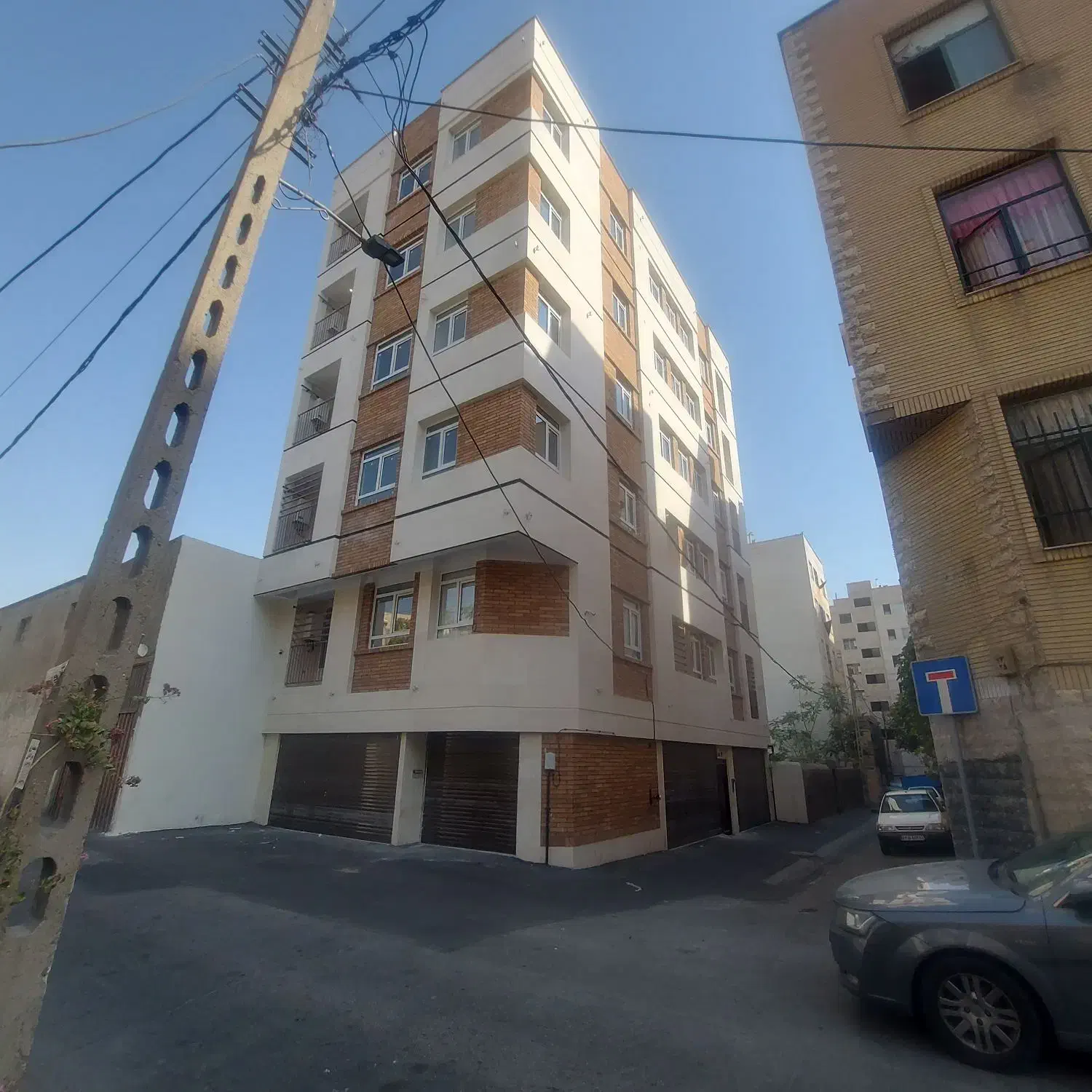 ۸۷ متر دو خواب فول با پارکینگ غیرمزاحم باکس تک درب