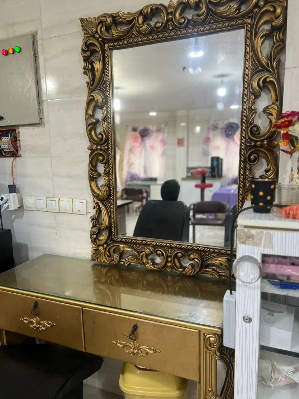 آینه|آینه|بندر ماهشهر, |دیوار