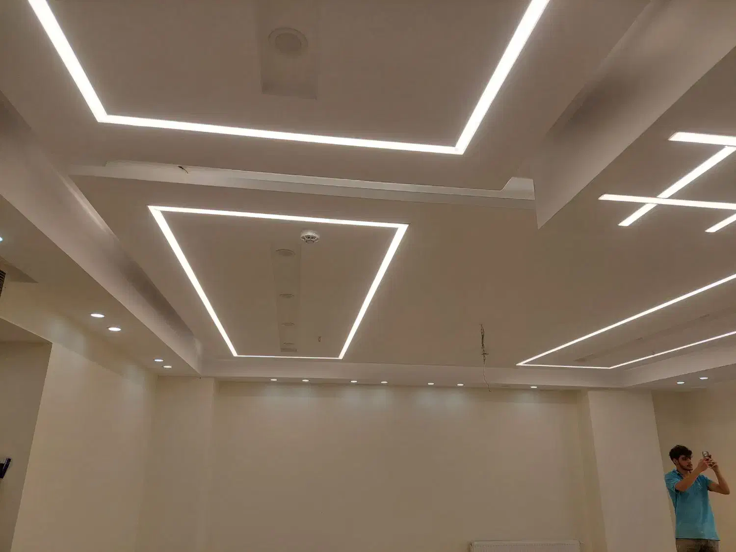 اجرای کناف وسقف کاذب وتایل ۶۰×۶۰|خدمات پیشه و مهارت|نورآباد, |دیوار