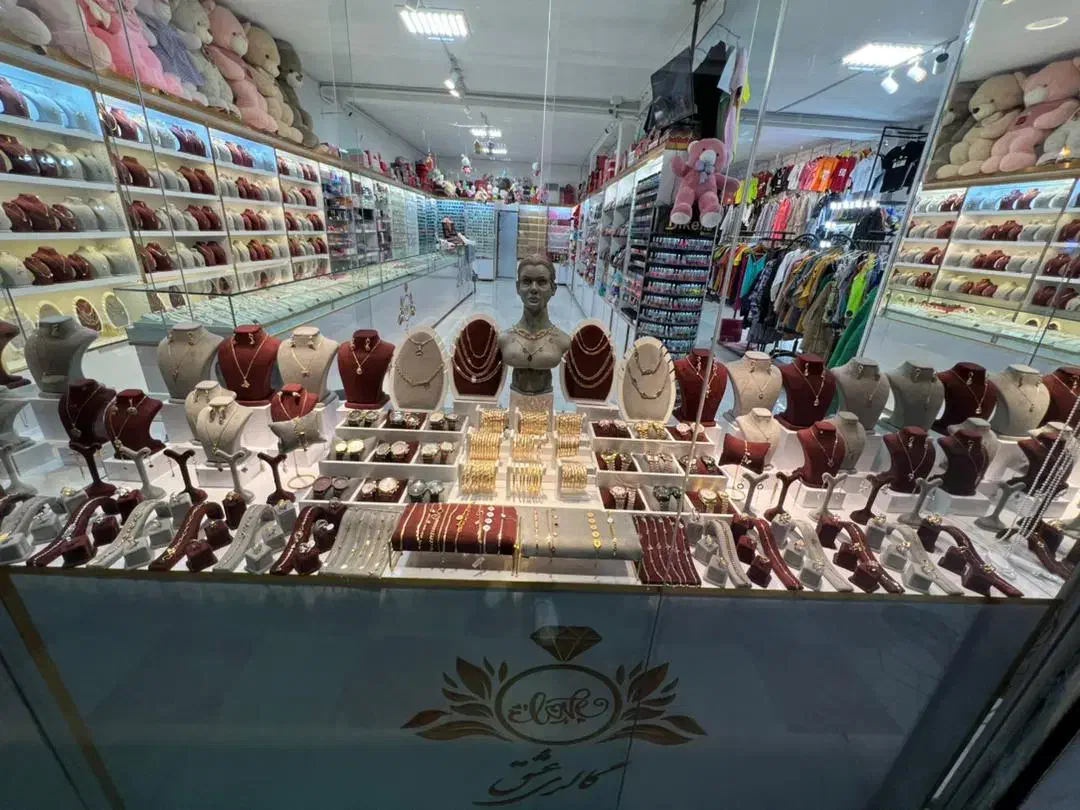 دکور فروشگاهی و لباس زیر|فروشگاه و مغازه|بیرجند, |دیوار