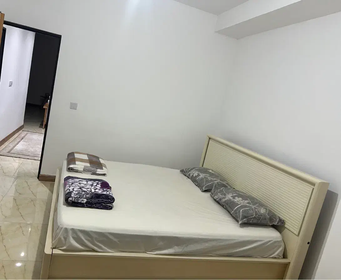 تختخواب دونفره  ۲*۱۸۰ به همراه پاتختی|تخت و سرویس خواب|چالوس, |دیوار