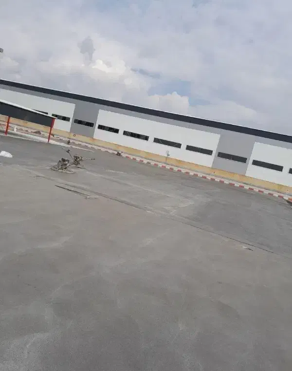 خدمات تخصصی بتن ریزی کف سازی ماله پروانه|خدمات پیشه و مهارت|تبریز, |دیوار