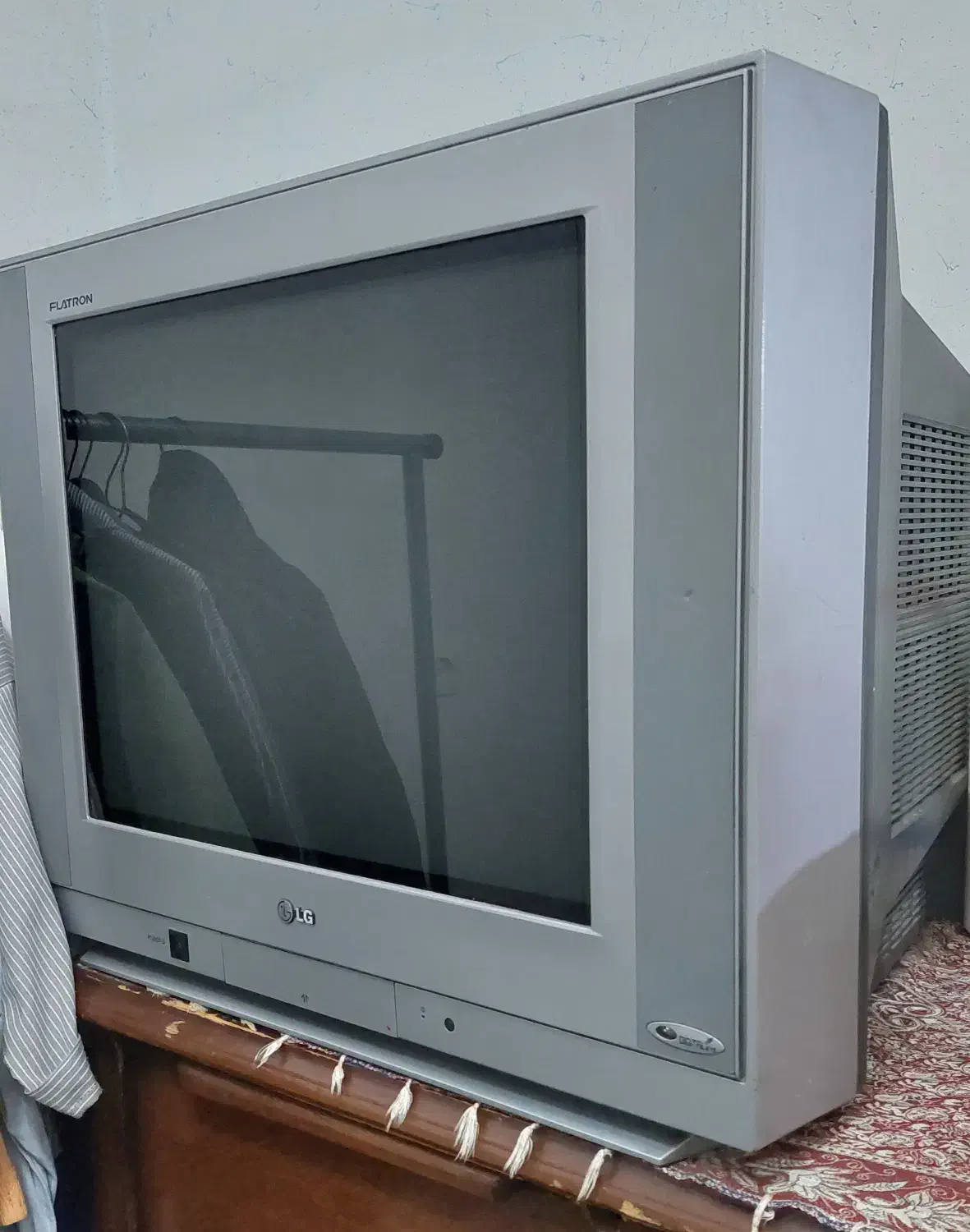 فروش تلوزیون LG طرح قدیم|تلویزیون و پروژکتور|ساری, |دیوار