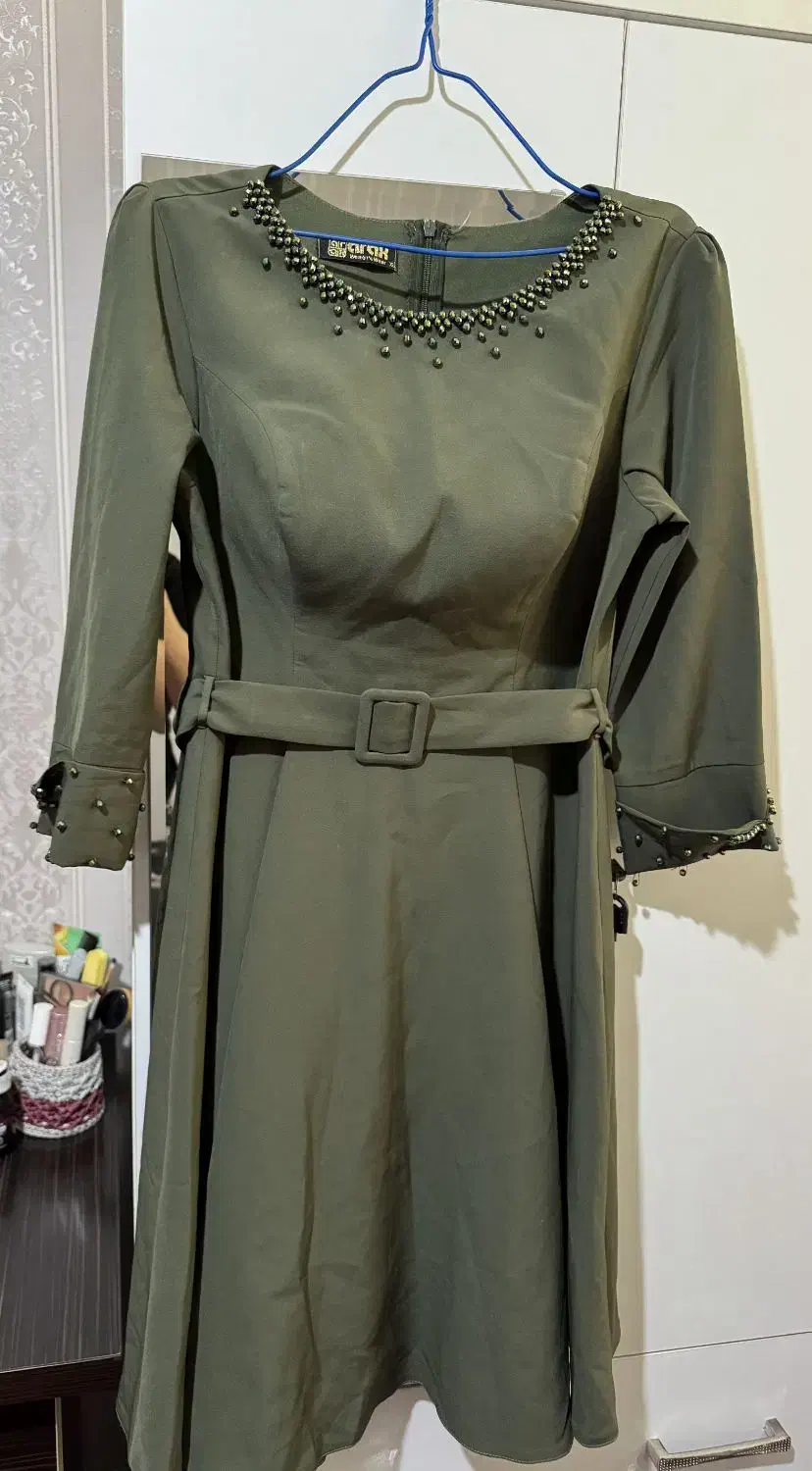 پیراهن کوتاه عروسکی|لباس|هشتگرد, هشتگرد قدیم|دیوار