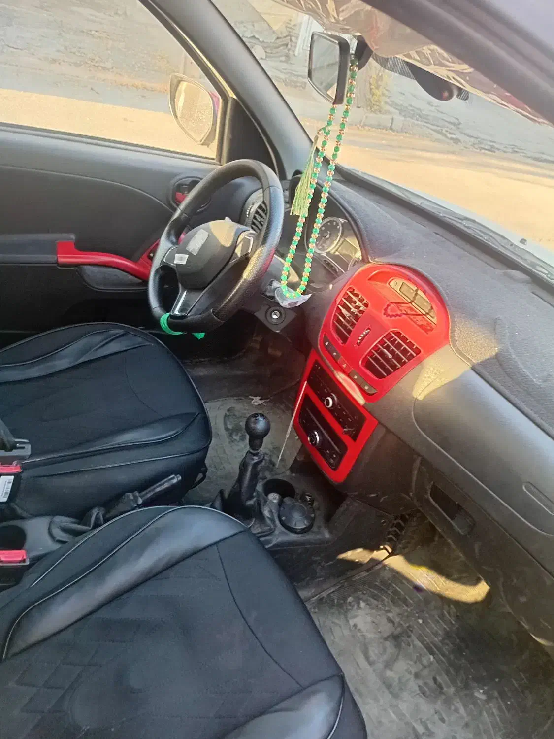 کوییک 1403 سفید قرمز|خودرو سواری و وانت|کرمانشاه, |دیوار