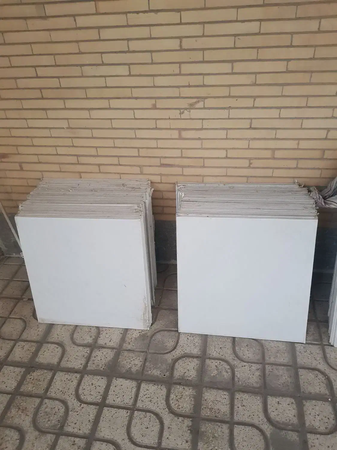 تایل گچی در حد نو|مصالح و تجهیزات ساختمان|کرمان, |دیوار