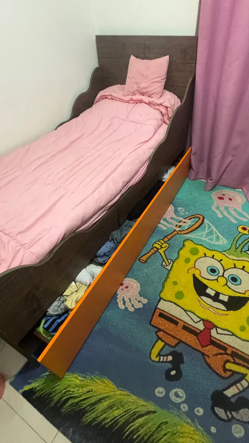 تخت یکنفره نوجوان با کشوی بزرگ چرخدا|تخت و سرویس خواب|گرگان, |دیوار