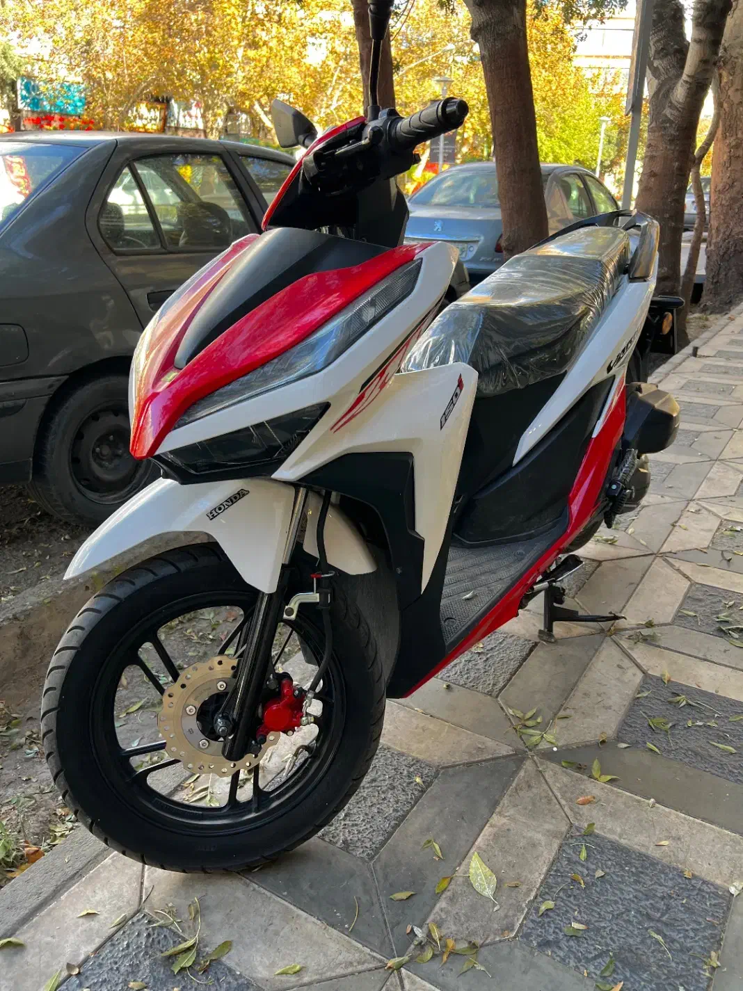 موتور کلیک واریو 150 اسپیشال رنگ خاص|موتورسیکلت|شاهرود, |دیوار