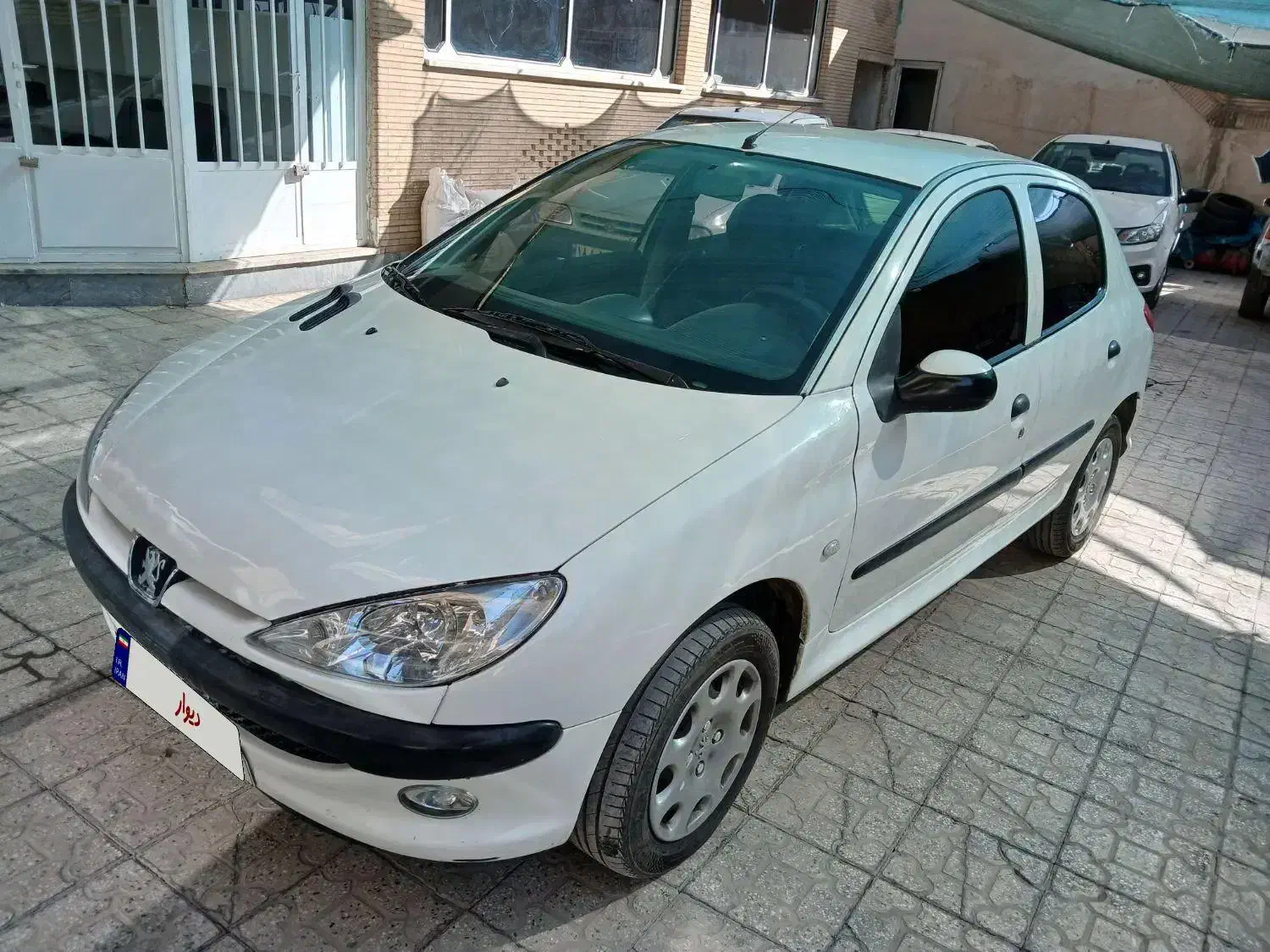 پژو ۲۰۶ در حد(نقد و اقساط)|خودرو سواری و وانت|فلاورجان, |دیوار