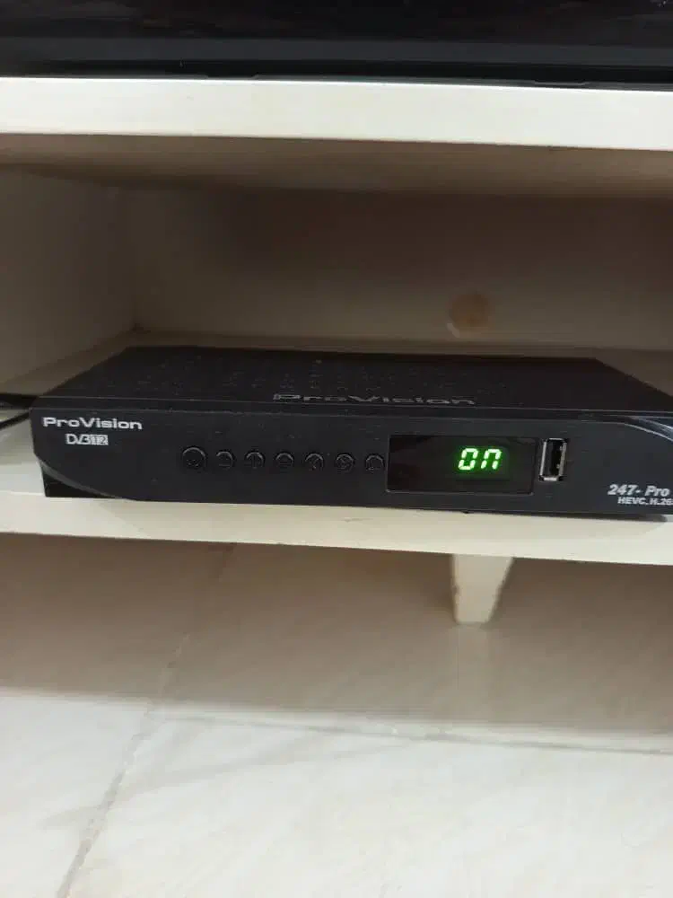 تلوزیون رنگی ال جی با دیجیتال در حد نو|تلویزیون و پروژکتور|گرگان, |دیوار