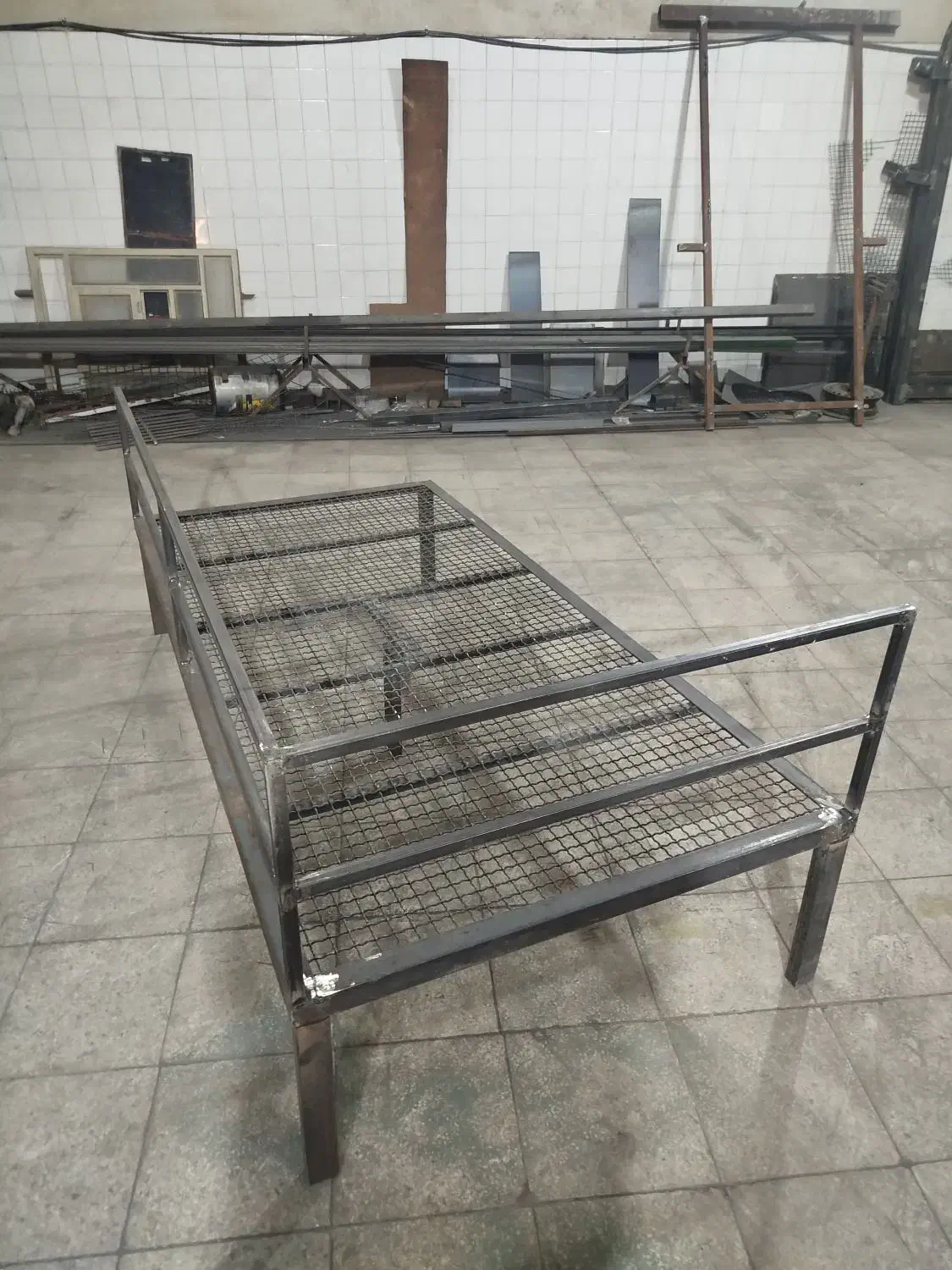 تخت حیاطی|تخت و سرویس خواب|حمیدیا, |دیوار