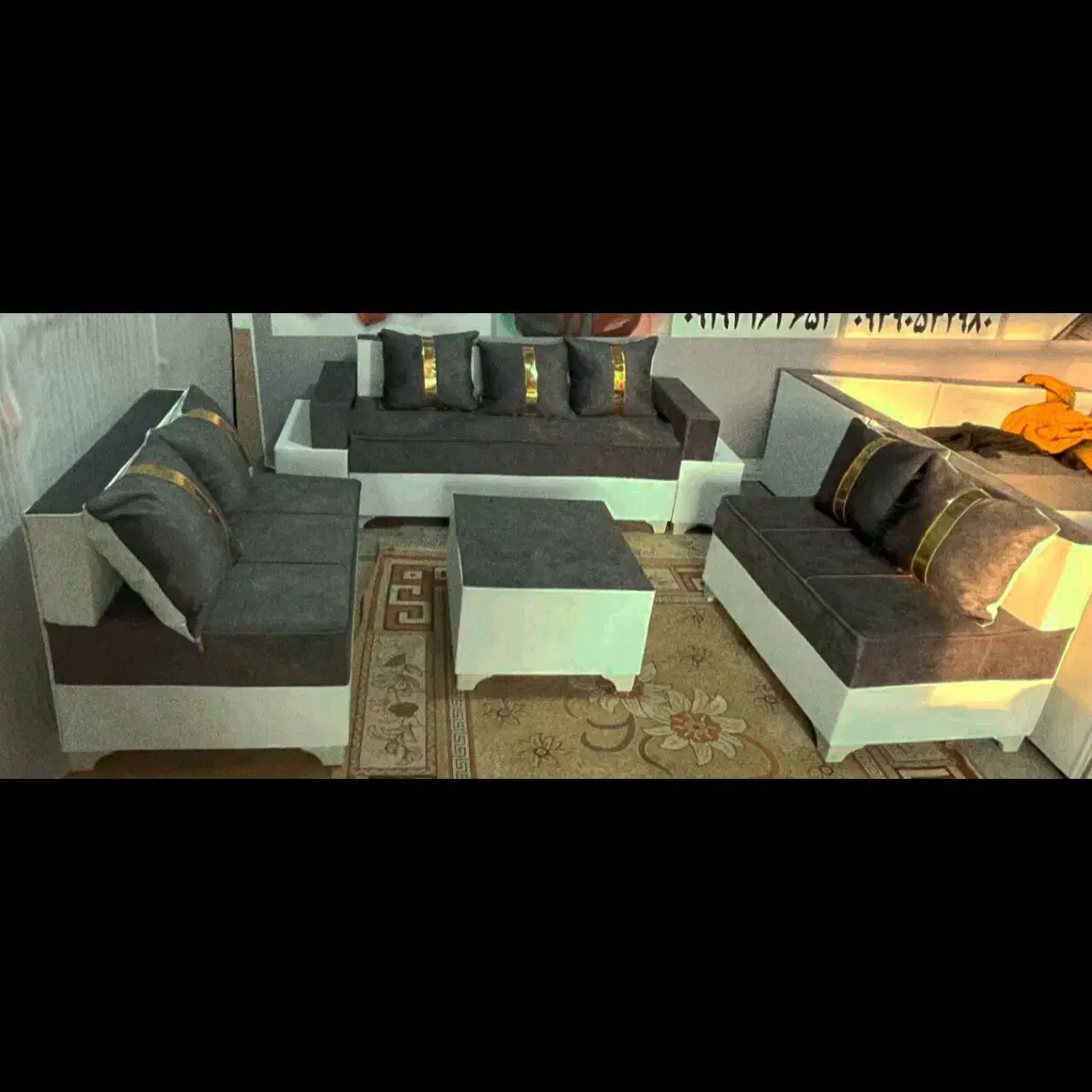 مبلمان پرند ال راحتی|مبلمان خانگی و میز عسلی|پرند, فاز ۲|دیوار