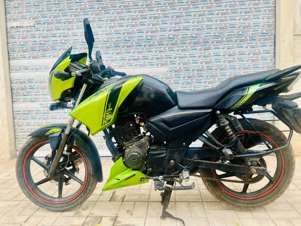 آپاچی سبز ۱50|موتورسیکلت|نیشابور, شهرک ولیعصر|دیوار