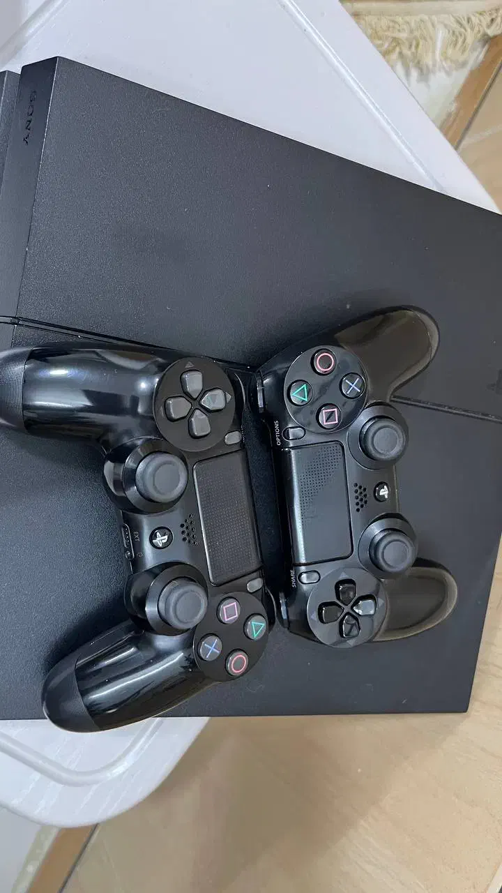 پلیستیشن ps4 در حد و فوق العاده تمیز|کنسول، بازی ویدئویی و آنلاین|آبادان, |دیوار