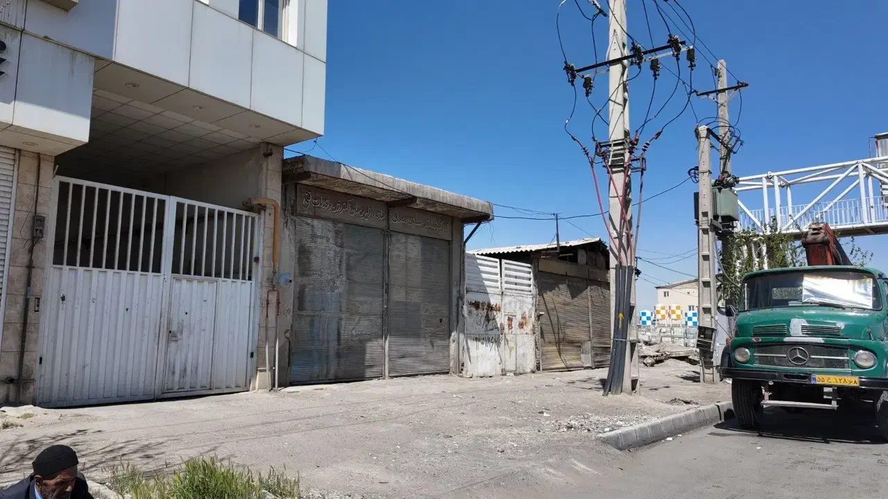 آدران رباط کریم بر اصلی جاده ساوه مغازه زمین سوله|فروش دفتر صنعتی، کشاورزی، تجاری|رباط‌کریم, شهرک صنعتی زواره‌ای|دیوار