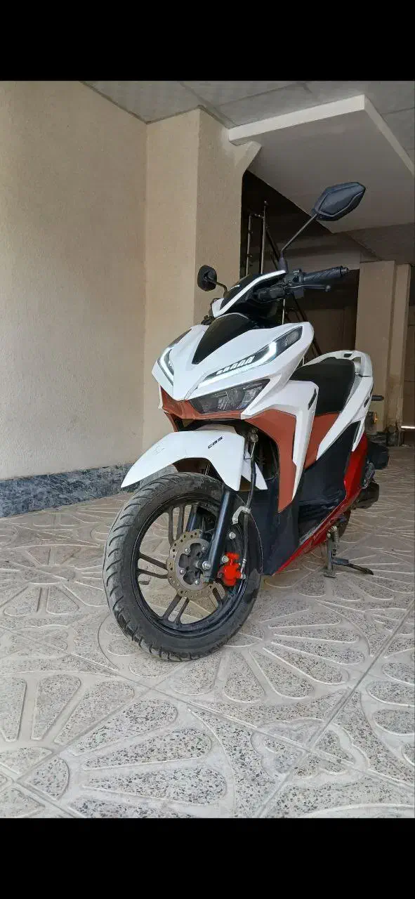 کلیک ۱۴۰۲ / کمکار / کویر موتور|موتورسیکلت|لاهیجان, شیشه گران|دیوار