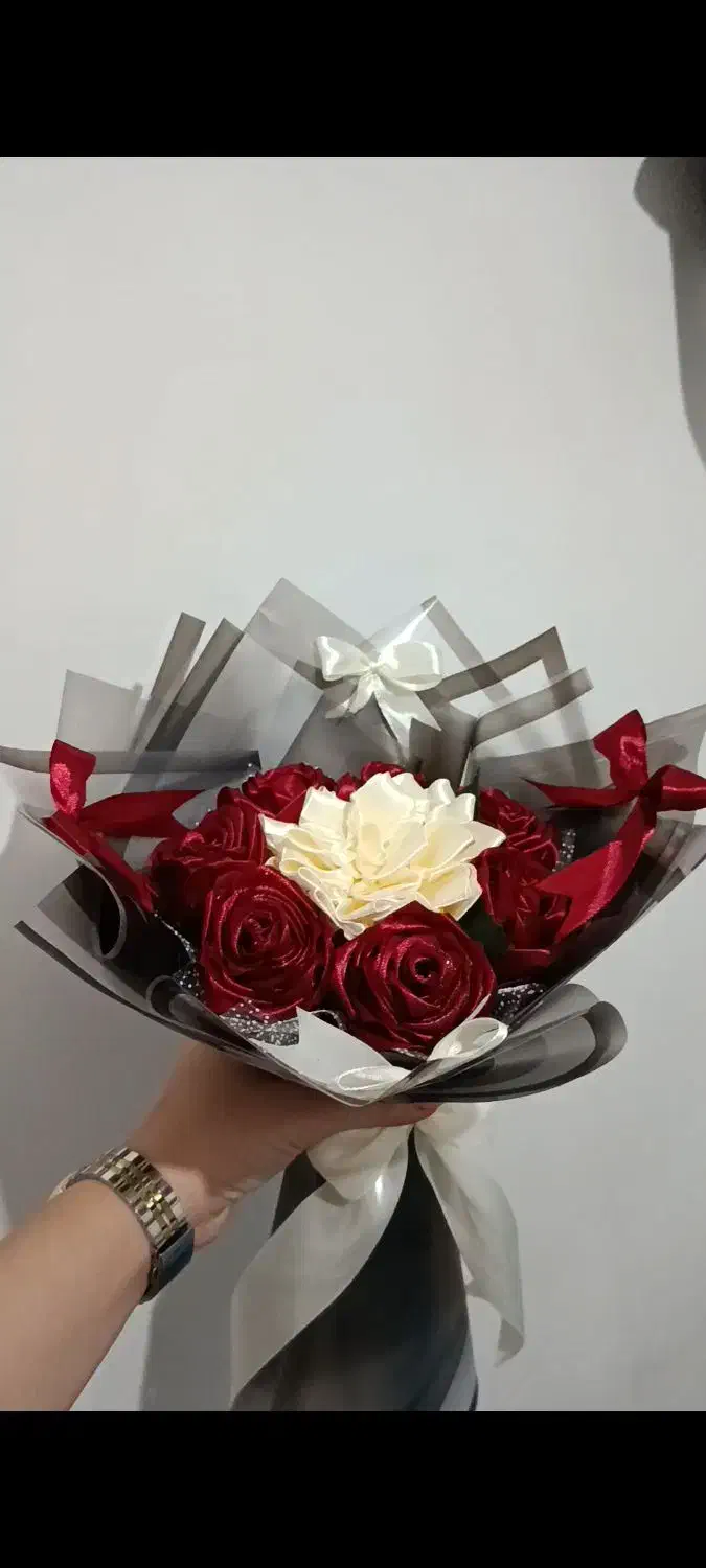 هدیه ی زیبا|گل مصنوعی|قرچک, زیبا شهر|دیوار