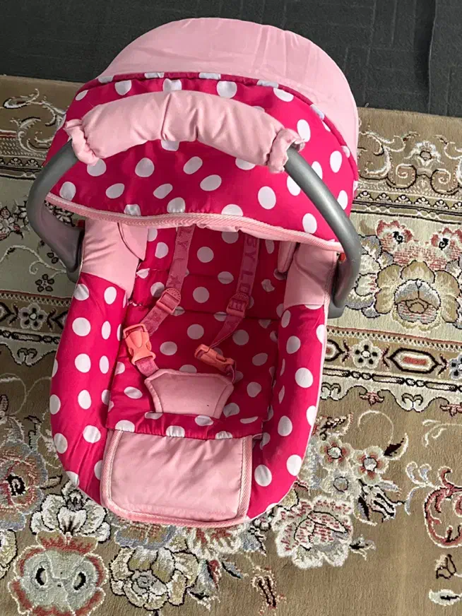 کریر در حدنو بسیار تمیز بفروش می‌رسد رنگ صورتی|کالسکه و لوازم جانبی|یاسوج, |دیوار